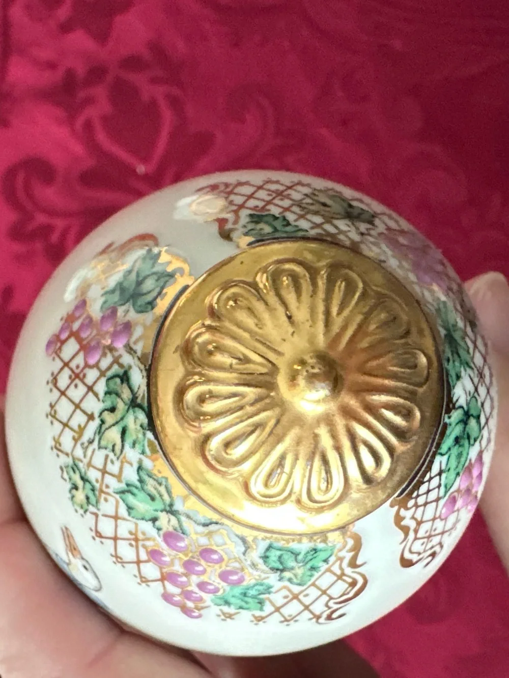 Vintage 1996 Lenox China Treasures Porcelain Easter Egg Geese & Grapevine